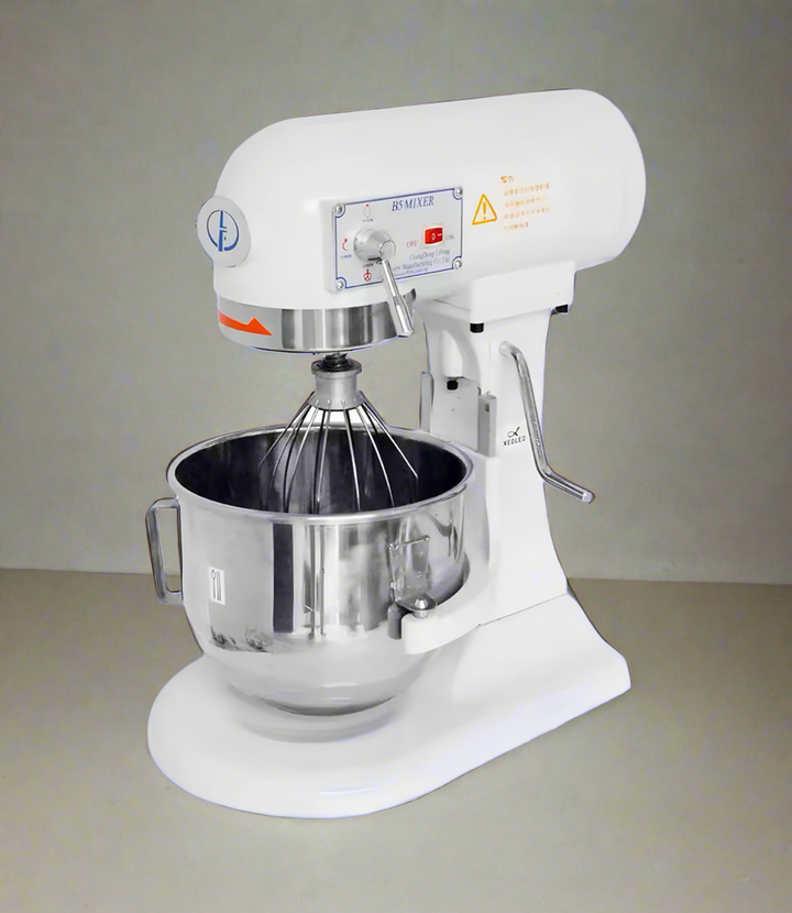 Bowl-Lift Mixer with Whisk