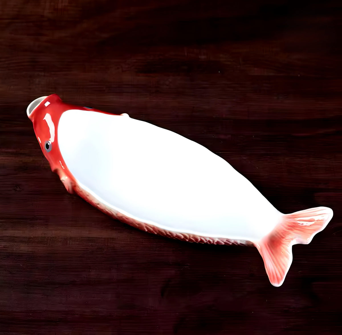 Fish-Shaped Dry Ice Plate