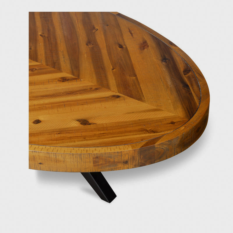 Close-up of the herringbone top and rounded edge